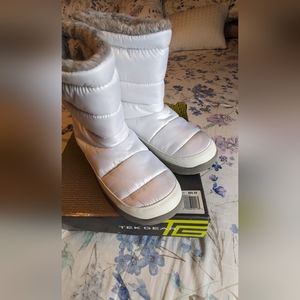 Size 10 Tech Gear Boots